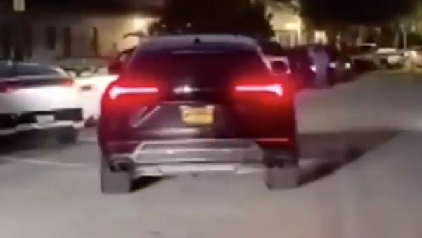 करोड़ों की लेम्बोर्गिनी लेकर भाग रहा चोर पकड़ाया, चोरी का कारण जानकर लोग हुए हैरान करोड़ों की लेम्बोर्गिनी लेकर भाग रहा चोर पकड़ाया, चोरी का कारण जानकर लोग हुए हैरान