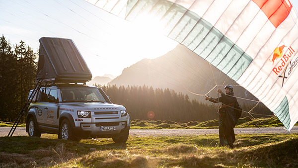 दुनिया की सबसे मुश्किल रेस में शामिल होगी Land Rover Defender, उठाएगी 900 किलोग्राम का वजन