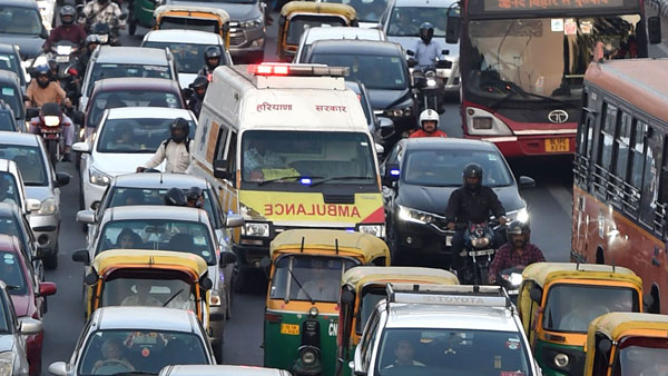 देश में 2025 तक सड़क दुर्घटनाओं में आएगी 50 फीसदी की कमी: नितिन गडकरी