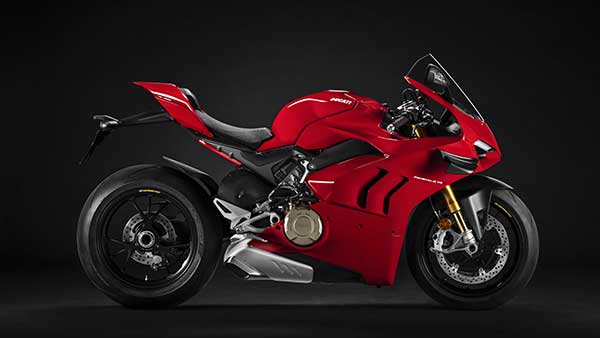 Ducati Panigale V4 and Diavel 1260 BS6 Launched: डुकाटी Panigale V4 और Diavel 1260 भारत में हुई लॉन्च, बुकिंग शुरू, जानें कीमत व डिलीवरी के बारें में