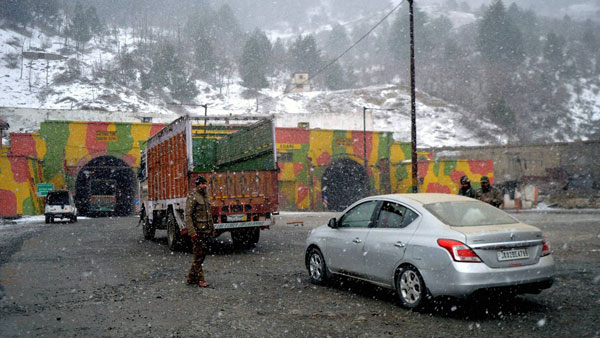 Jammu से Srinagar को जोड़ने वाली सुरंग जल्द ही होगी शुरू, जानें इसके बारे 5 खास बातें