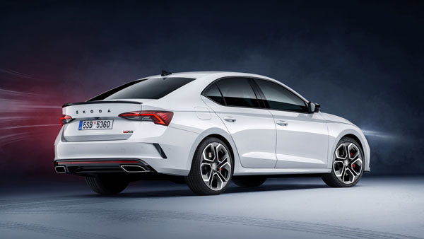 न्यू-जेन Skoda Octavia RS भारत में अगले साल हो सकती है लॉन्च, देती है 245 बीएचपी का पावर