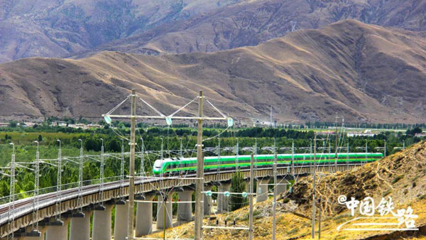 चीन ने तिब्बत में भारतीय सीमा के नजदीक शुरू की पहली बुलेट ट्रेन