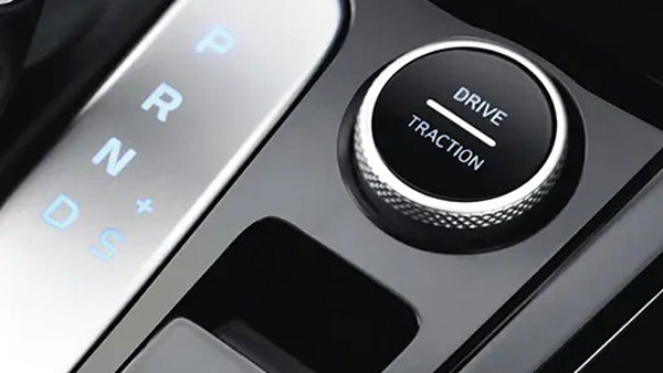 ये हैं वो बेहतरीन फीचर्स जो लग्जरी कारों और मिड-रेंज कारों में हैं कॉमन, देखें लिस्ट