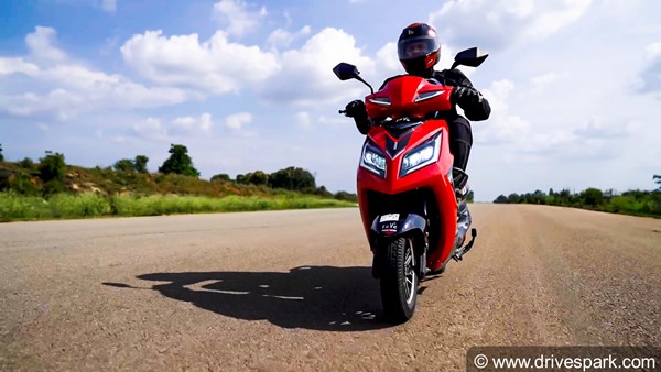 EeVe Atreo Electric Scooter Review: ईवी एट्रिओ इलेक्ट्रिक स्कूटर कैसी है चालने में, परफॉर्मेंस, रेंज, कीमत