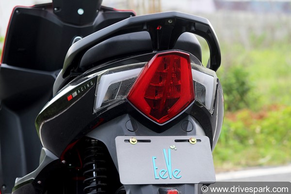 EeVe Atreo Electric Scooter Review: ईवी एट्रिओ इलेक्ट्रिक स्कूटर कैसी है चालने में, परफॉर्मेंस, रेंज, कीमत