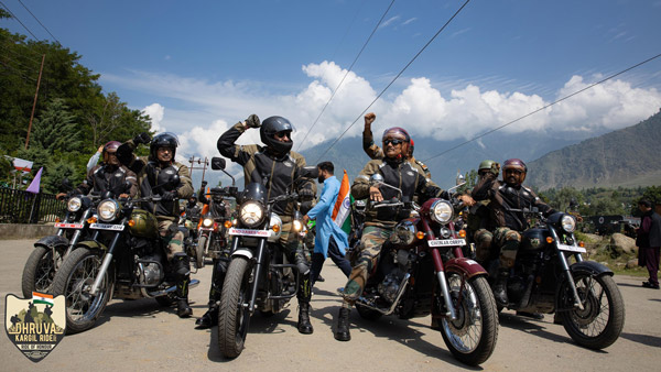 कारगिल विजय दिवस पर 75 जावा बाइक से भारतीय सैनिकों ने निकाली रैली, शहीद वीरों को दी श्रद्धांजली