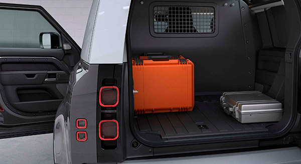 लैंड रोवर डिफेंडर 90 3-डोर भारतीय बाजार में हुई लॉन्च, जानें क्या है कीमत और फीचर्स