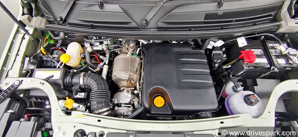 महिंद्रा बोलेरो नियो रिव्यू: नए अवतार में क्या बदला, कैसी है परफॉर्मेंस?