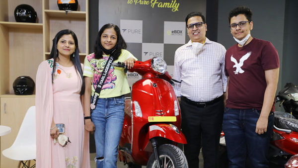 प्योर ईवी ने दिल्ली में खोला फ्लैगशिप स्टोर, चार स्कूटर होंगे उपलब्ध
