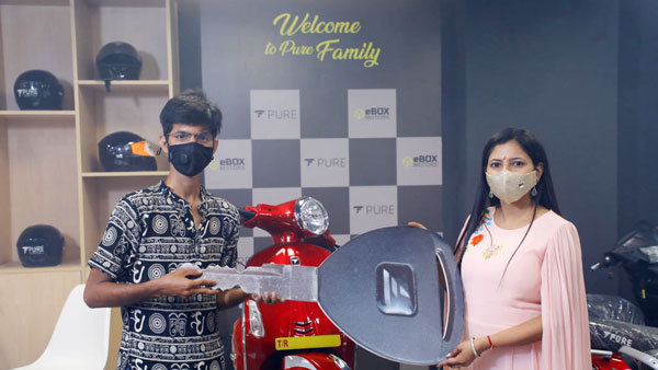 प्योर ईवी ने दिल्ली में खोला फ्लैगशिप स्टोर, चार स्कूटर होंगे उपलब्ध