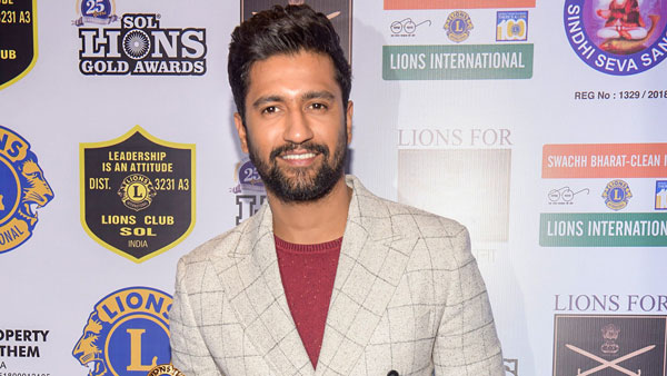 अभिनेता विक्की कौशल ने खरीदी नई रेंज रोवर लग्जरी एसयूवी, जानें क्या है कीमत और फीचर्स अभिनेता विक्की कौशल ने खरीदी नई रेंज रोवर लग्जरी एसयूवी, जानें क्या है कीमत और फीचर्स