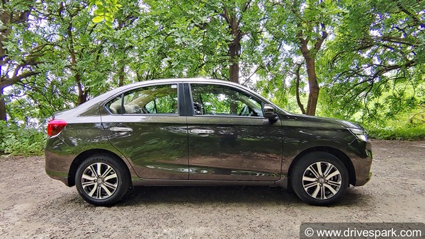 2021 Honda Amaze रिव्यू: डिजाईन, फीचर्स, वैरिएंट, इंजन, माइलेज जानकारी