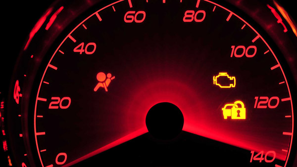 अचानक ही क्यों जल उठती है कार में लगी Airbag Warning Light, हो सकती हैं ये 4 चार वजहें, जानें