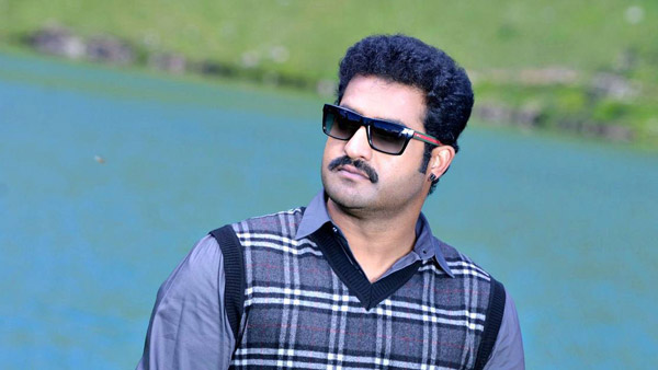 साउथ के अभिनेता Jr. NTR बने Lambo Urus Graphite Capsule Edition के पहले ग्राहक, देखें तस्वीरें