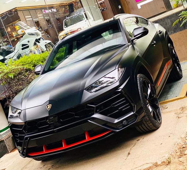 साउथ के अभिनेता Jr. NTR बने Lambo Urus Graphite Capsule Edition के पहले ग्राहक, देखें तस्वीरें