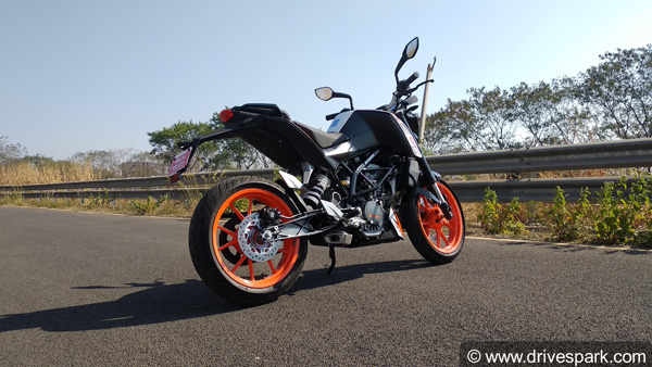 स्वीडिश बाइक कंपनी KTM ने भारत में पूरे किए 10 साल, नई बाइक पर दे रही आकर्षक ऑफर