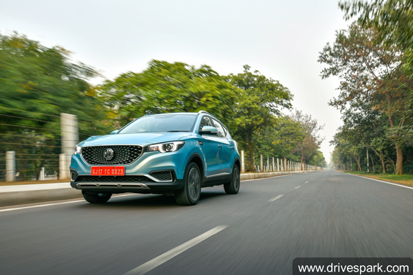 MG ZS EV की कीमत हो सकती है कम, कंपनी लाएगी छोटी बैटरी पैक के साथ