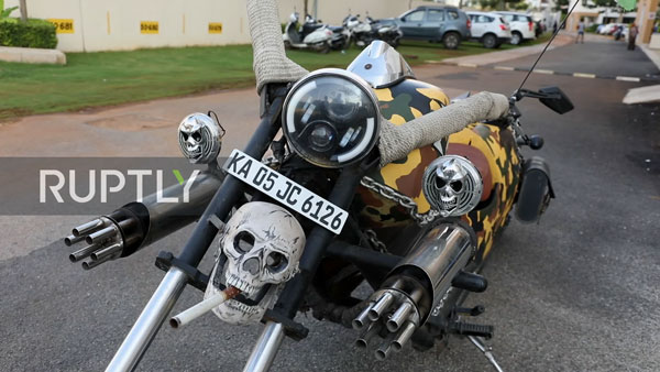 विश्व रिकॉर्ड बनाने वाली इस मॉडिफाइड बाइक को आरटीओ ने किया जब्त, गिनीज बुक में भी दर्ज है नाम विश्व रिकॉर्ड बनाने वाली इस मॉडिफाइड बाइक को आरटीओ ने किया जब्त, गिनीज बुक में भी दर्ज है नाम