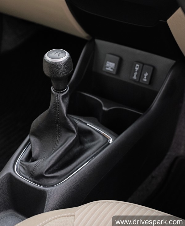 2021 Honda Amaze रिव्यू: डिजाईन, फीचर्स, वैरिएंट, इंजन, माइलेज जानकारी