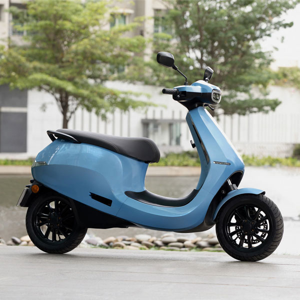 Ola S1 Electric Scooter 99,999 रुपये में हुई लॉन्च, 181 किमी रेंज, फीचर्स, फ़ास्ट चार्जिंग, डिलीवरी से जुड़ी सभी जानकारी