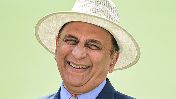 पूर्व क्रिकेट खिलाड़ी सुनील गावस्कर ने खरीदी MG Hector Plus, जानें इस एसयूवी में क्या है खास