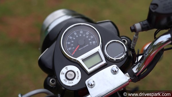 2021 Royal Enfield Classic 350 Hindi Review: नई रॉयल एनफील्ड क्लासिक 350 डिजाईन फीचर्स इंजन ड्राइविंग माइलेज जानकारी