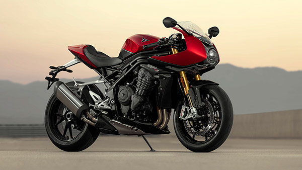 Triumph Speed Triple 1200 RR मोटरसाइकिल का हुआ खुलासा, जानें क्या हैं फीचर्स और पावर