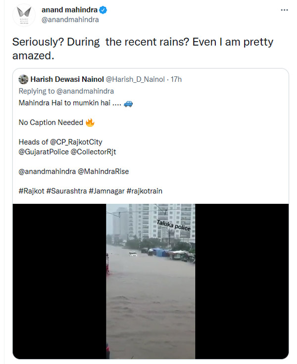 बाढ़ के पानी में ऐसे चली बोलेरो की आनंद महिंद्रा रह गए हैरान, लोगों ने कहा- “महिंद्रा है तो मुमकिन है” 