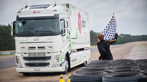 इस इलेक्ट्रिक ट्रक ने बनाया वर्ल्ड रिकाॅर्ड, सिंगल चार्ज में चली 1099 किलोमीटर