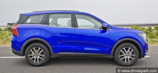 Mahindra XUV700 MX की कीमत, फीचर्स, इंटीरियर, एक्सटीरियर, माइलेज जानकारी Mahindra XUV700 MX की कीमत, फीचर्स, इंटीरियर, एक्सटीरियर, माइलेज जानकारी