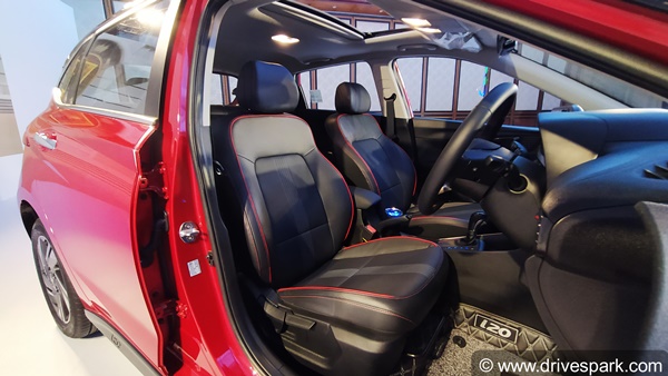 Hyundai i20 Magna बेस वैरिएंट कीमत, फीचर्स, इंटीरियर, इंजन, माइलेज जानकारी