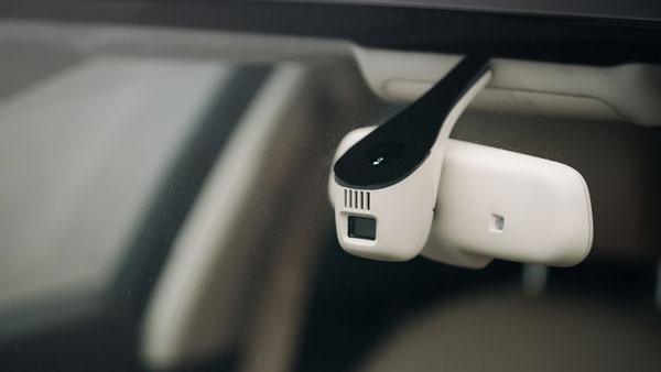 क्या आपको पता है कैसे काम काम करता है Rain Sensing Wiper System? जानें क्या हैं इसके फायदे