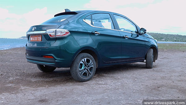 2021 Tata Tigor EV रिव्यू: रेंज, चार्जिंग, ड्राइविंग अनुभव, फीचर्स, वैरिएंट, डिजाईन जानकारी