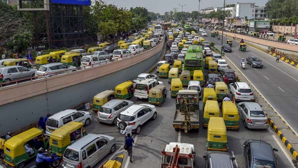 अब भारतीय म्यूजिकल यंत्रों की आवाज के होंगे कार के हॉर्न, Nitin Gadkari पेश करेंगे नए नियम