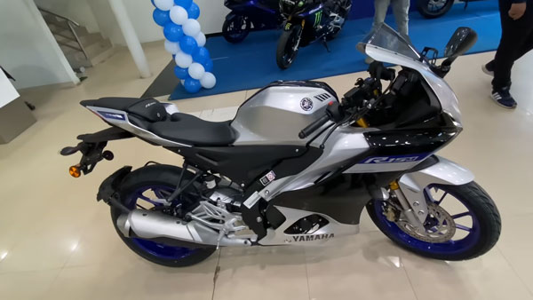 नई Yamaha R15 की डिलीवरी हुई शुरू, जानें बाइक की कीमत और फीचर्स