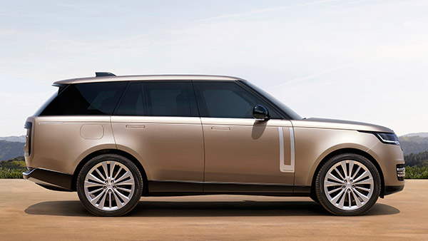नई 2022 Land Rover Range Rover का हुआ खुलासा, नए डिजाइन और कई इंजनों के साथ होगी लॉन्च