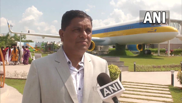वडोदरा में खुला Airplane की थीम का रेस्टोरेंट, अंदर जाने के लिए लेना पड़ता है बोर्डिंग पास