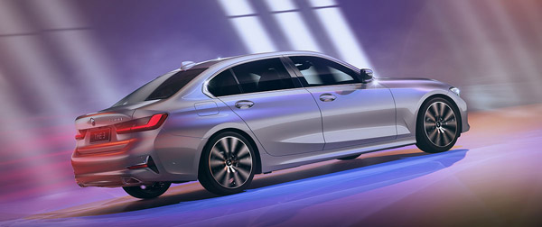 बाॅलिवुड स्टार गोविंदा ने अपनी पत्नी को गिफ्ट की BMW की लग्जरी कार, देखें तस्वीरें