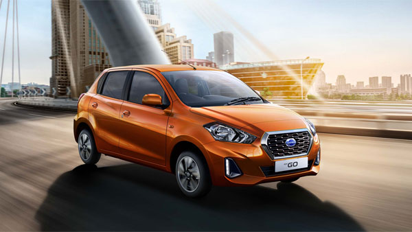 इन त्योहारों में Compact Hatchbacks पर मिल रहे हैं 40,000 रुपये तक फायदे, आप कौन सी खरीदेंगे