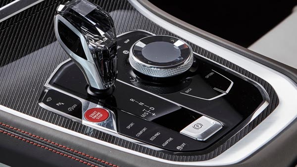 कार का Handbrake इस्तेमाल करने में कहीं आप तो नहीं कर रहे गलती, जानें कब लगाया जाता है