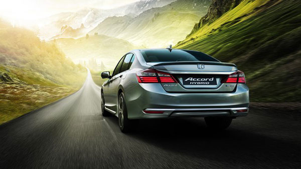 Honda Civic से Nissan Kicks तक, ज्यादा कीमत के चलते भारतीय ग्राहकों को रास नहीं आई ये कारें