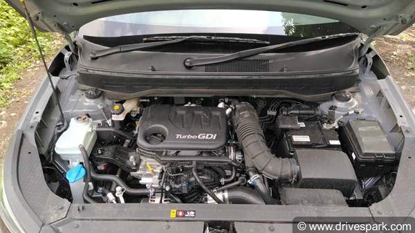 Hyundai Venue के फेसलिफ्ट वर्जन पर चल रहा काम, अगले साल हो सकती है लॉन्च