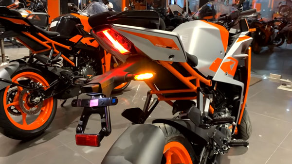KTM RC 125 और RC 200 बाइक्स डीलरशिप पर दिखीं, जल्द शुरू होगी डिलीवरी