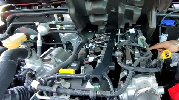 क्या नई-जनरेशन Mahindra Thar में लगाई जा सकती है CNG किट? जानें कितना होगा माइलेज