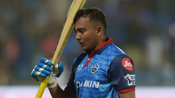 Prithvi Shaw ने IPL खत्म होने के बाद खरीदी नई BMW कार, सवारी करते हुए दिखाई दिए