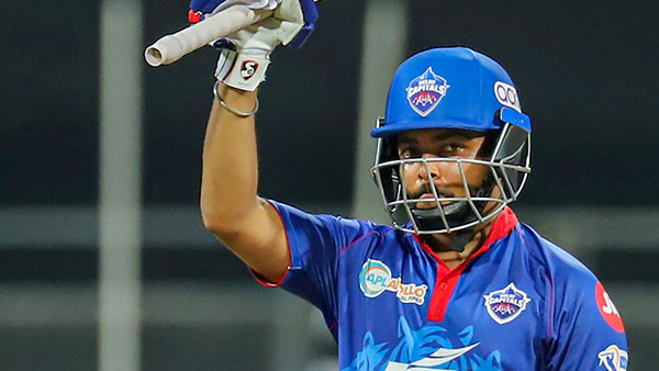 Prithvi Shaw ने IPL खत्म होने के बाद खरीदी नई BMW कार, सवारी करते हुए दिखाई दिए