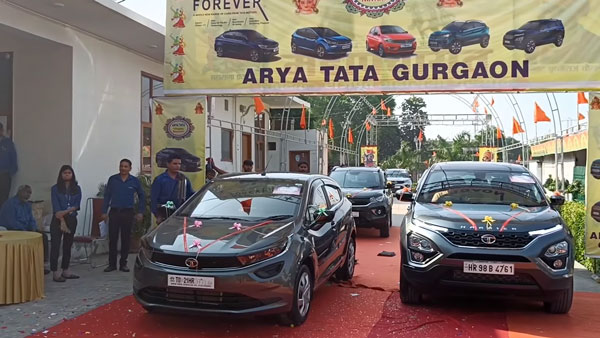 इस Tata Motors डीलर ने एक ही दिन में 106 कारों की डिलीवरी की