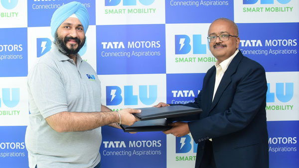 Tata Motors ने BluSmart मोबिलिटी से मिलाया हाथ, 3,500 इलेक्ट्रिक वाहनों के लिए हुई डील