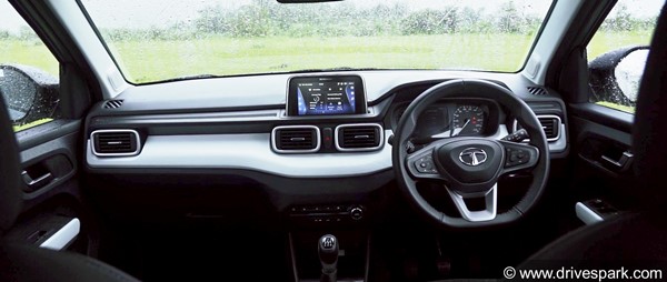 नई Tata Punch माइक्रो-SUV की डिलीवरी हुई शुरू, आप भी कराइए बुक, कहीं मौका छूट न जाए